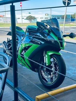 KAWASAKI NINJA ZX-10R 
